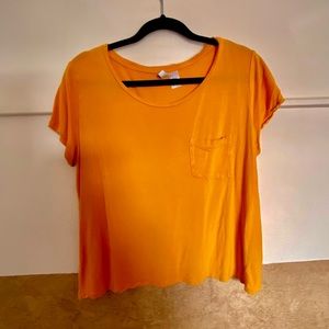 Divided by H&M Short Sleeve Cropped Tee